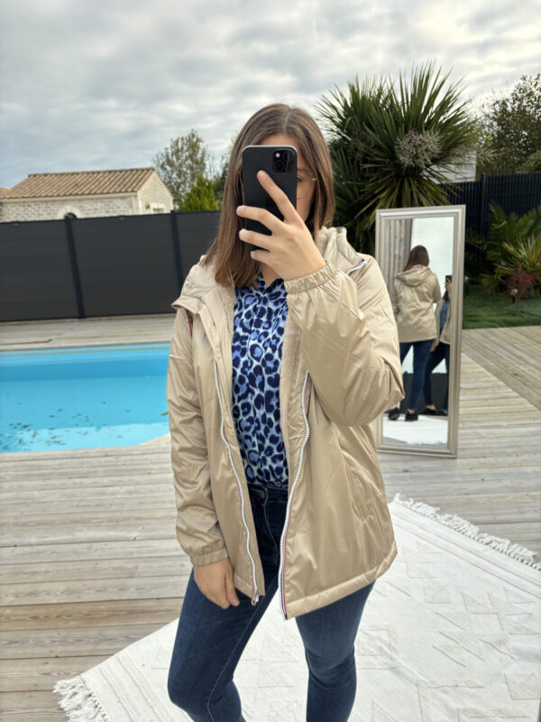 Parka mi-longue imperméable avec capuche