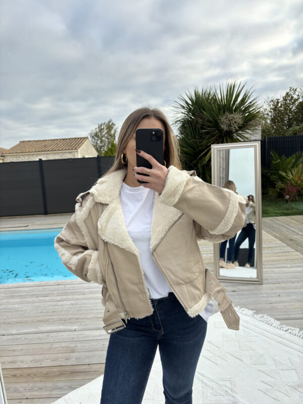 IMG_2795 Veste perfecto court simili cuir / moumoute