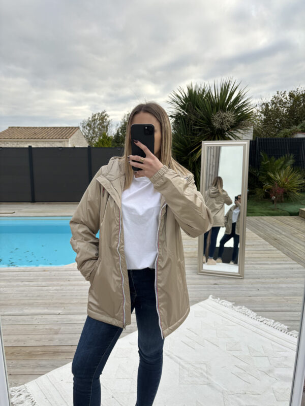 Parka mi-longue imperméable avec capuche