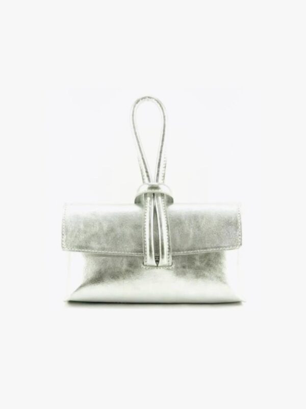 Sac Pochette disponible en cuir irisé argent ou marron
