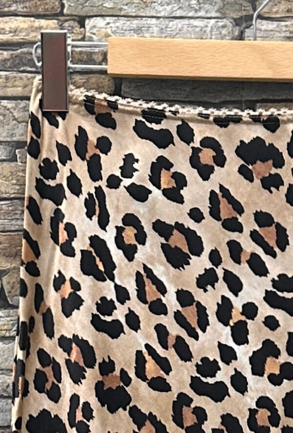 Jupe Monie Satinée avec imprime léopard