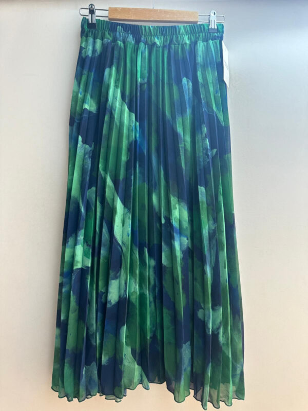 jupe-plissee-imprime-leopard_vert_66f09a9d7e62d Jupe plisse verte imprimé