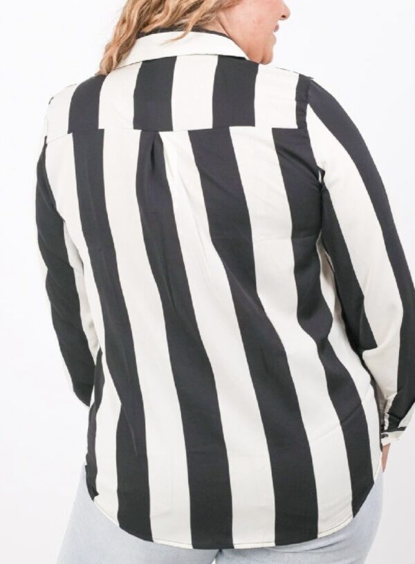 chemise-grande-taille-a-imprime_noir_6740f7a28448a Chemise Blanche avec rayures noires grande taille