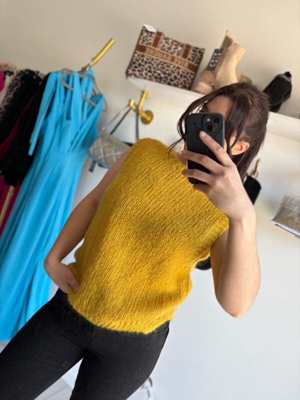 Pull sans manches col rond