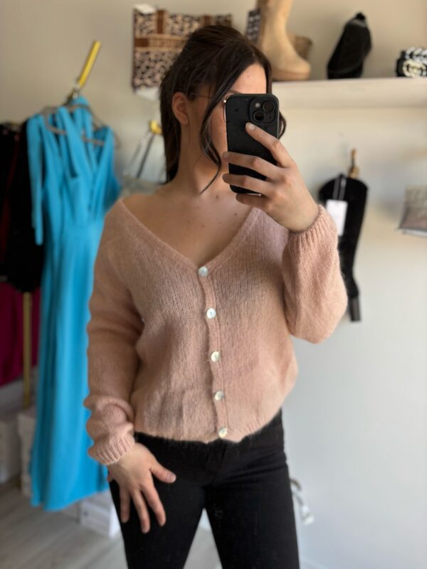 IMG-20250224-WA0043 Gilet boutonné manches longues