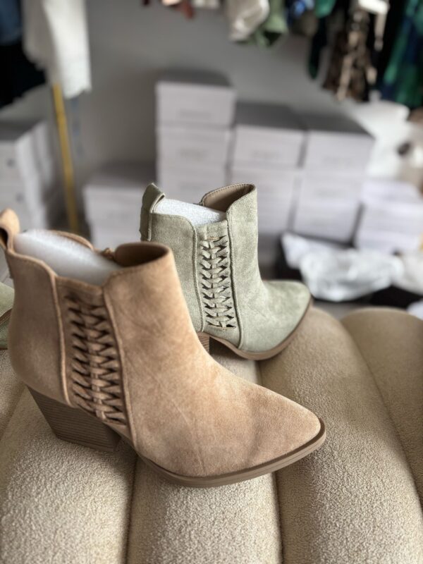 Bottines santiags en suédine