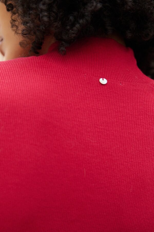 Pull maille en coton côtelée a col montant